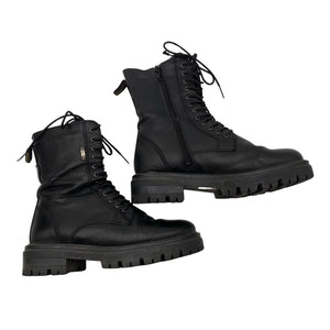 Unisex Tamaris - Nööridega saapad, suurus 36 - Must (1)