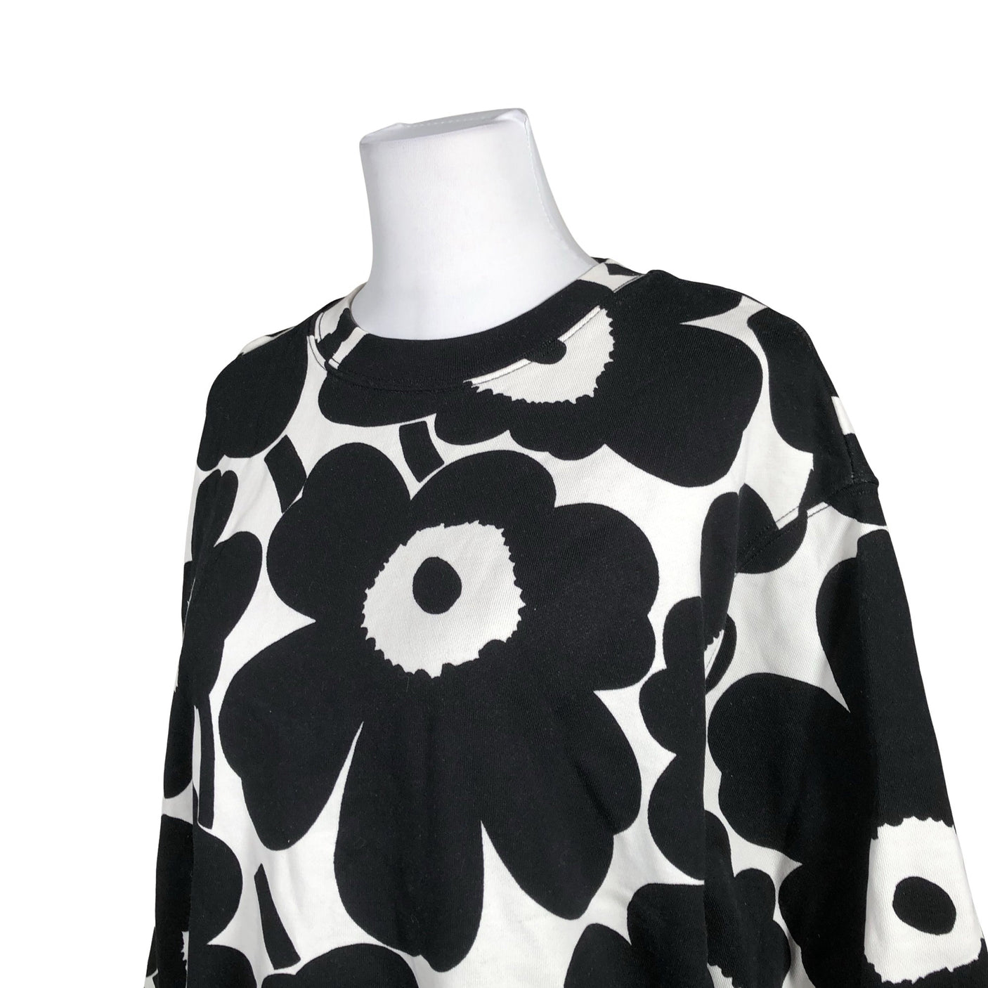 Unisex Marimekko - Dressikangast pluus, suurus 40 - Must (2)