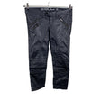 Unisex Guess - Teksast poolpikad püksid, suurus W27 - Must ()
