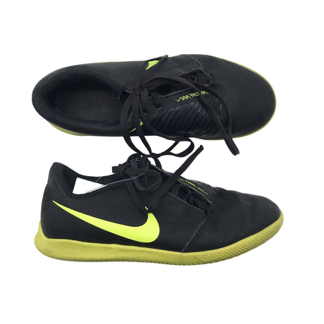 Unisex Nike - Sisespordijalanõud, suurus 33 - Must ()