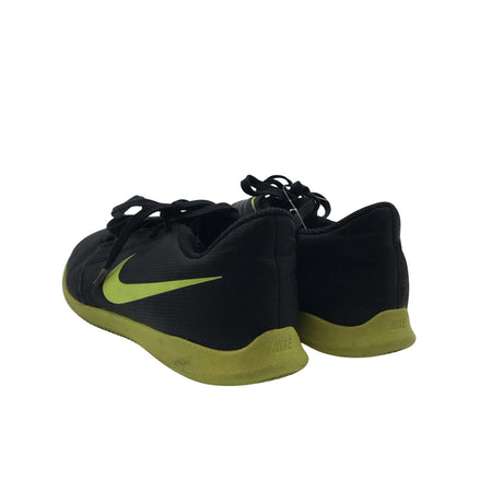 Unisex Nike - Sisespordijalanõud, suurus 33 - Must (2)