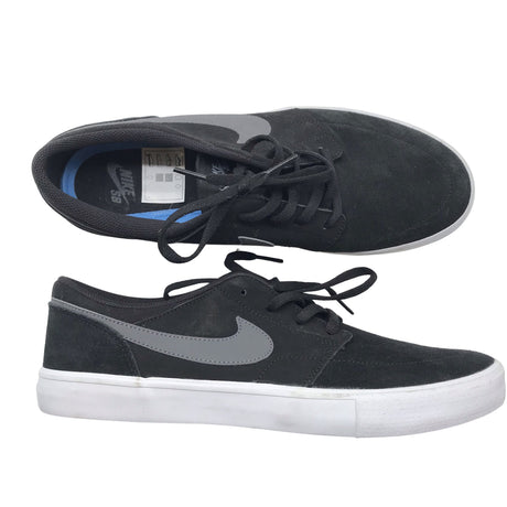 Unisex Nike - Tennised, suurus 43 - Must ()
