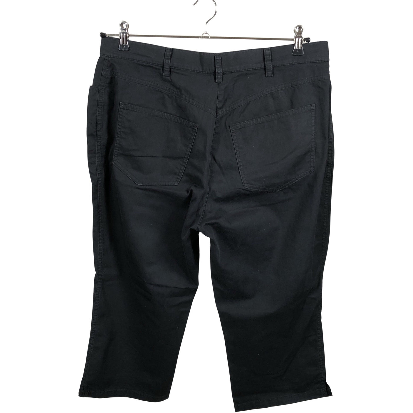 Unisex Voglia - Mittevenivad poolpikad püksid, suurus 44 - Must (2)
