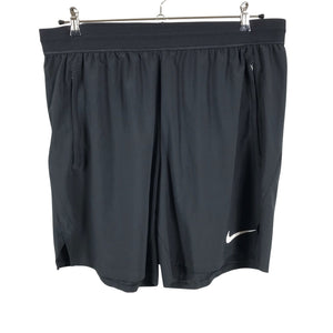 Unisex Nike - Lühikesed spordipüksid, suurus XXL - Must (1)