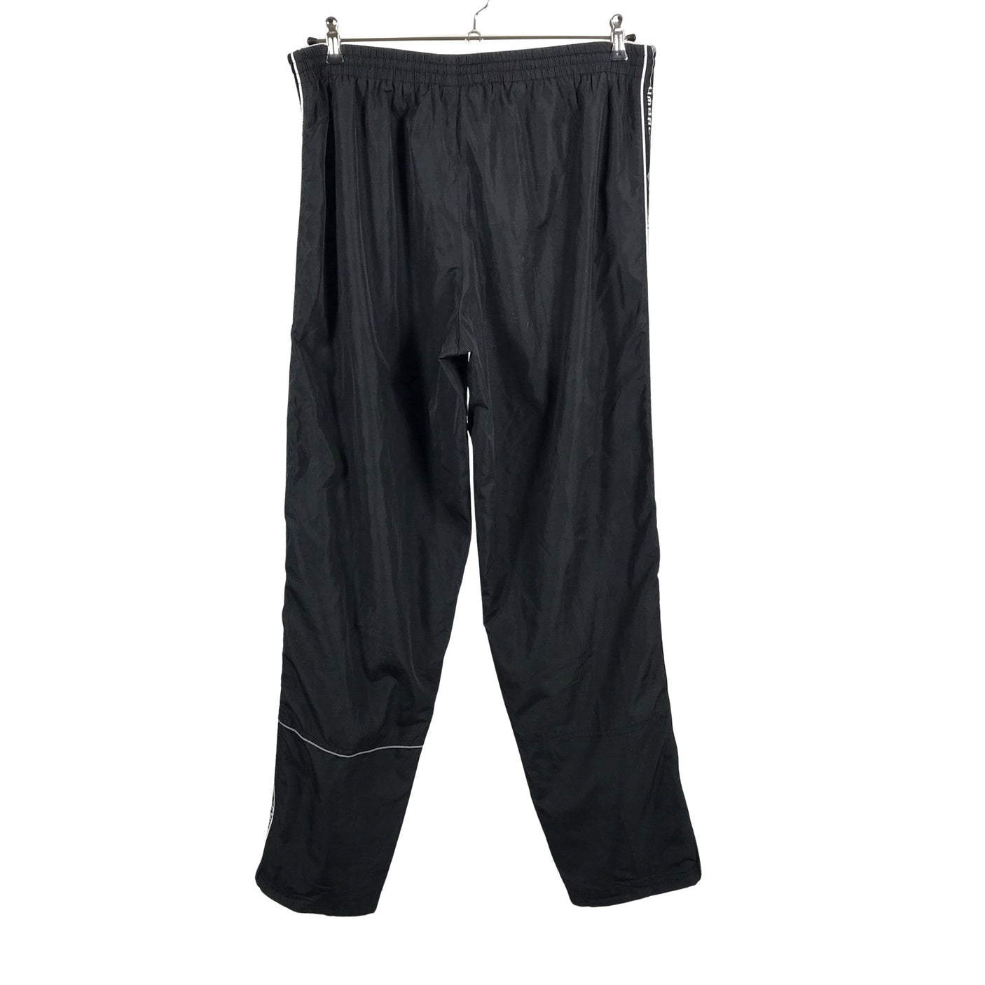Unisex Umbro - Õuepüksid, suurus XL - Must (2)