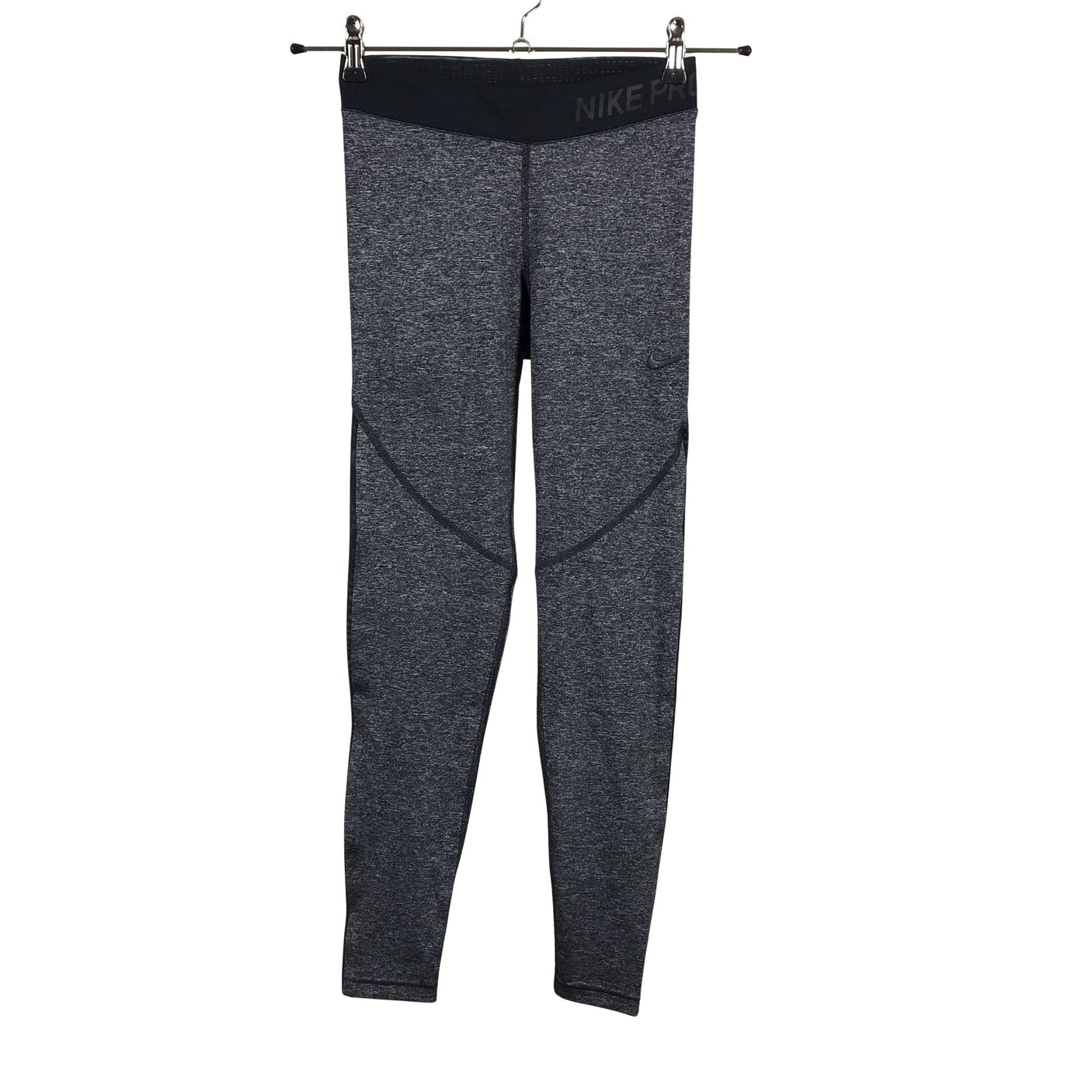 Unisex Nike - Spordiretuusid, suurus 32 - Must (1)