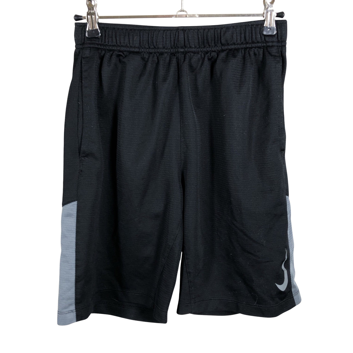 Unisex Nike - Lühikesed spordipüksid, suurus 146 - 152 - Must (1)