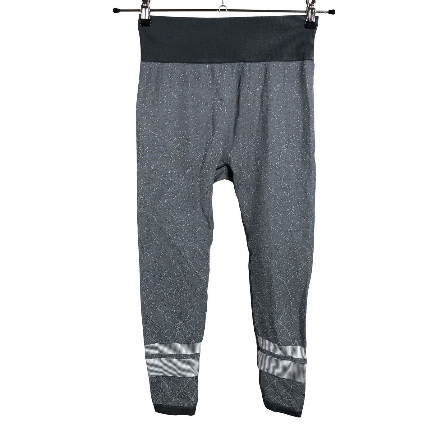 Unisex Adidas - Spordiretuusid, suurus 40 - Hall (1)