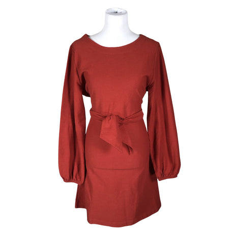 Unisex NOSH - Trikotaažist kleit, suurus 38 - Punane ()
