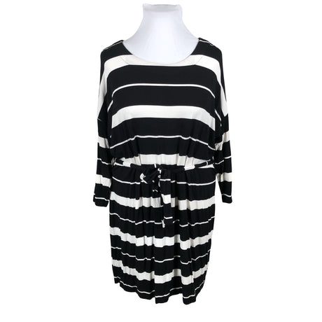 Unisex Cut & Pret - Trikotaažist kleit, suurus 44 - Must ()