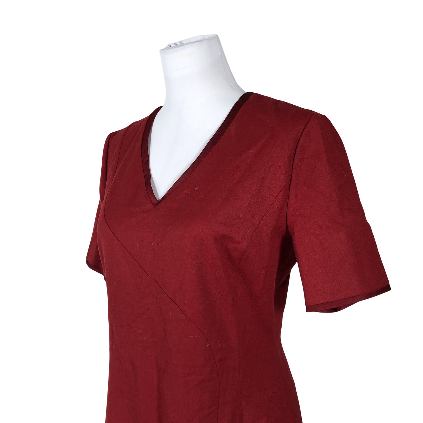 Unisex Hugo Boss - Pliiatskleit, suurus 40 - Punane (2)