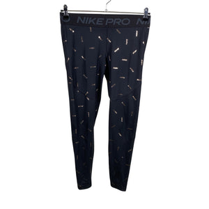 Unisex Nike - Spordiretuusid, suurus 42 - Must (1)
