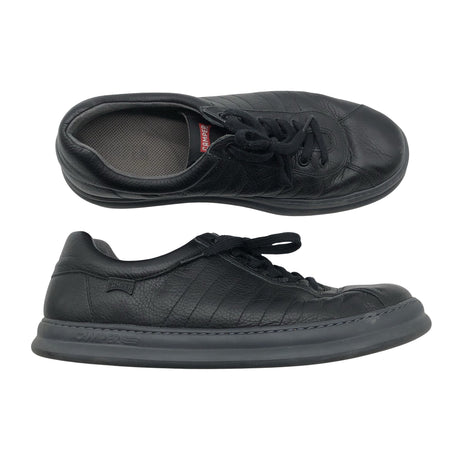 Unisex Camper - Tennised, suurus 45 - Must ()