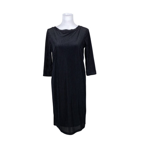 Unisex Selected - Trikotaažist kleit, suurus 36 - Must ()