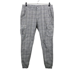 Unisex Urban Classics - Mittevenivad püksid, suurus L - Must (1)