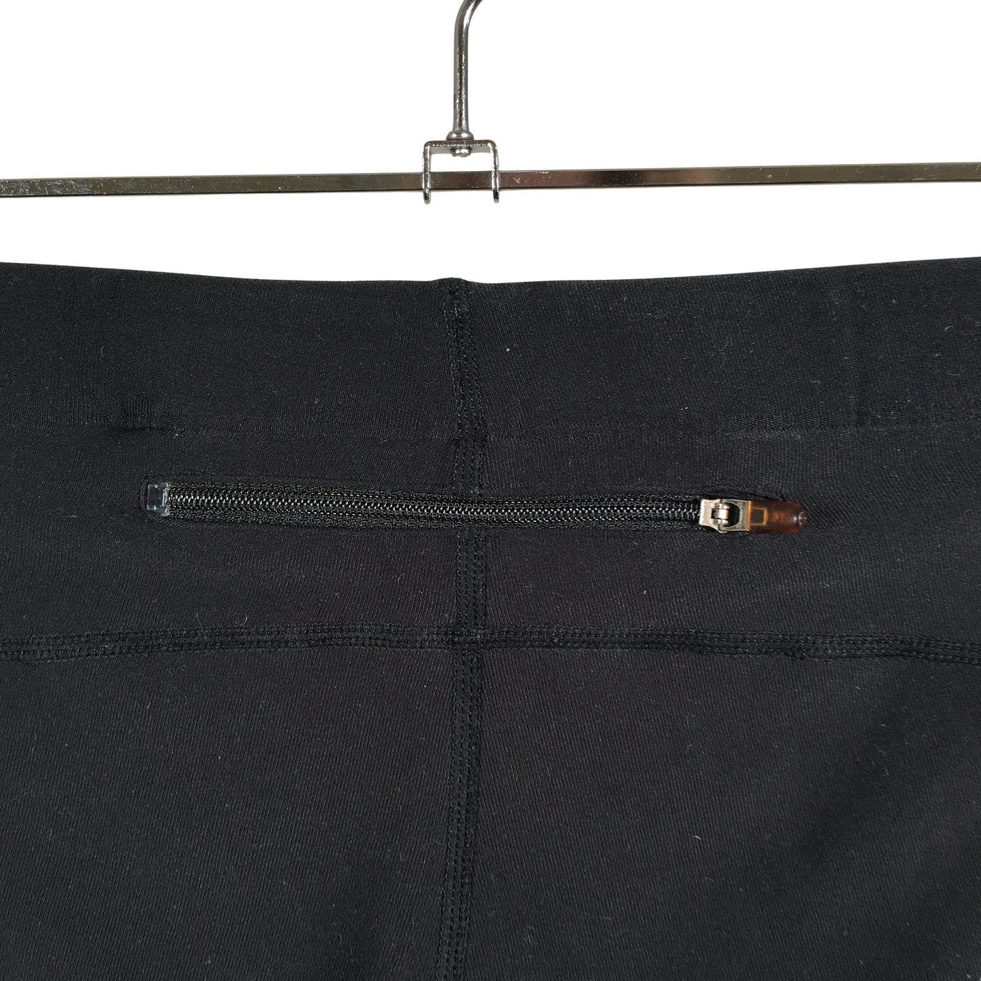 Unisex Nike - Poolpikad spordipüksid, suurus 40 - Must (2)