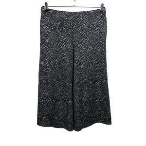 Unisex Benetton - Mittevenivad poolpikad püksid, suurus 46 - Must (1)