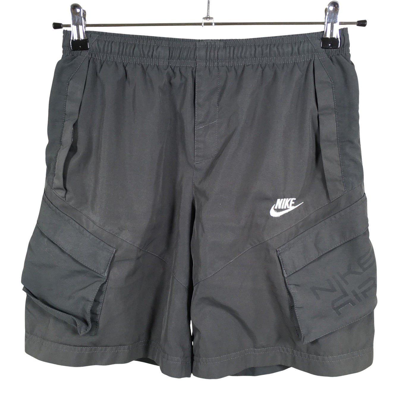 Unisex Nike - Lühikesed spordipüksid, suurus 152 - 158 - Hall (1)