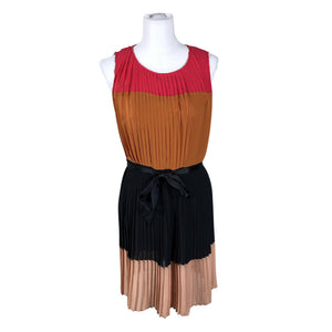 Unisex DKNY - Mitteveniv kleit, suurus 38 - Punane (1)