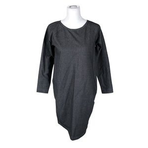 Unisex Aarrelabel - Mitteveniv kleit, suurus 36 - Hall (1)