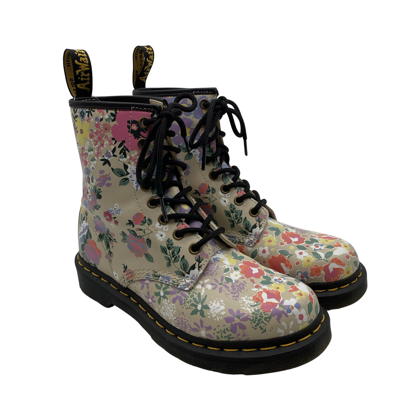 Unisex Dr. Martens - Nööridega saapad, suurus 38 - Beige (3)