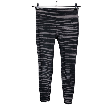 Unisex Nike - Spordiretuusid, suurus 38 - Hall ()