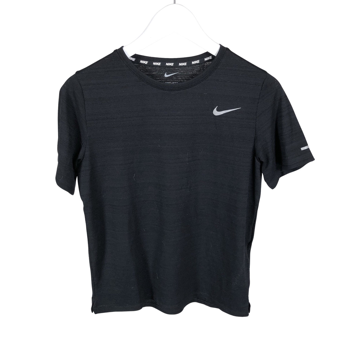 Unisex Nike - Spordisärk, lühikesed käised, suurus 152 - 158 - Must (1)