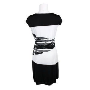 Unisex Wearhouse - Trikotaažist kleit, suurus 38 - Must (2)