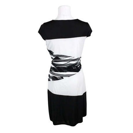 Unisex Wearhouse - Trikotaažist kleit, suurus 38 - Must (2)
