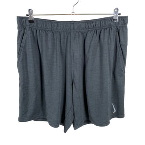 Unisex Nike - Lühikesed spordipüksid, suurus XXL - Must (1)