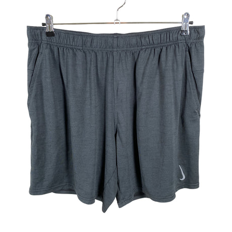 Unisex Nike - Lühikesed spordipüksid, suurus XXL - Must ()