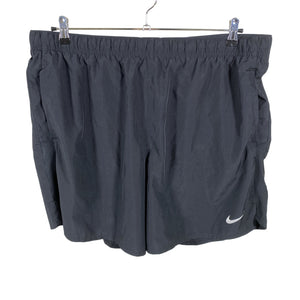 Unisex Nike - Lühikesed spordipüksid, suurus XXL - Must (1)