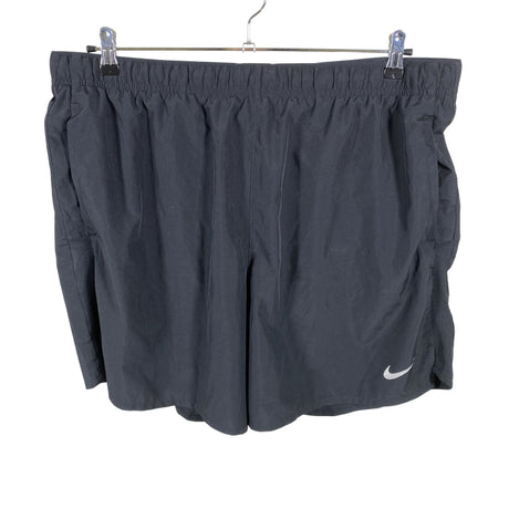 Unisex Nike - Lühikesed spordipüksid, suurus XXL - Must ()