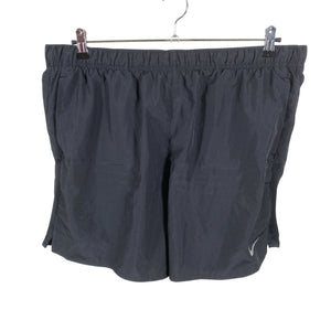 Unisex Nike - Lühikesed spordipüksid, suurus XXL - Must (1)