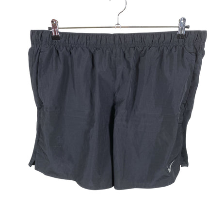 Unisex Nike - Lühikesed spordipüksid, suurus XXL - Must ()