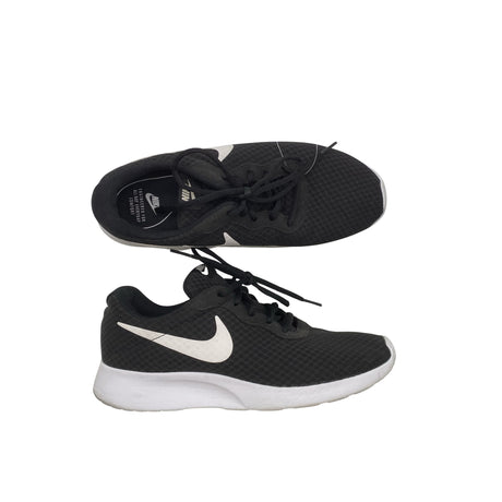 Unisex Nike - Tossud, suurus 41 - Must ()