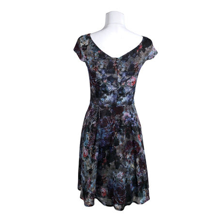 Unisex Your Face - Õhuke kleit, suurus 34 - Must (2)