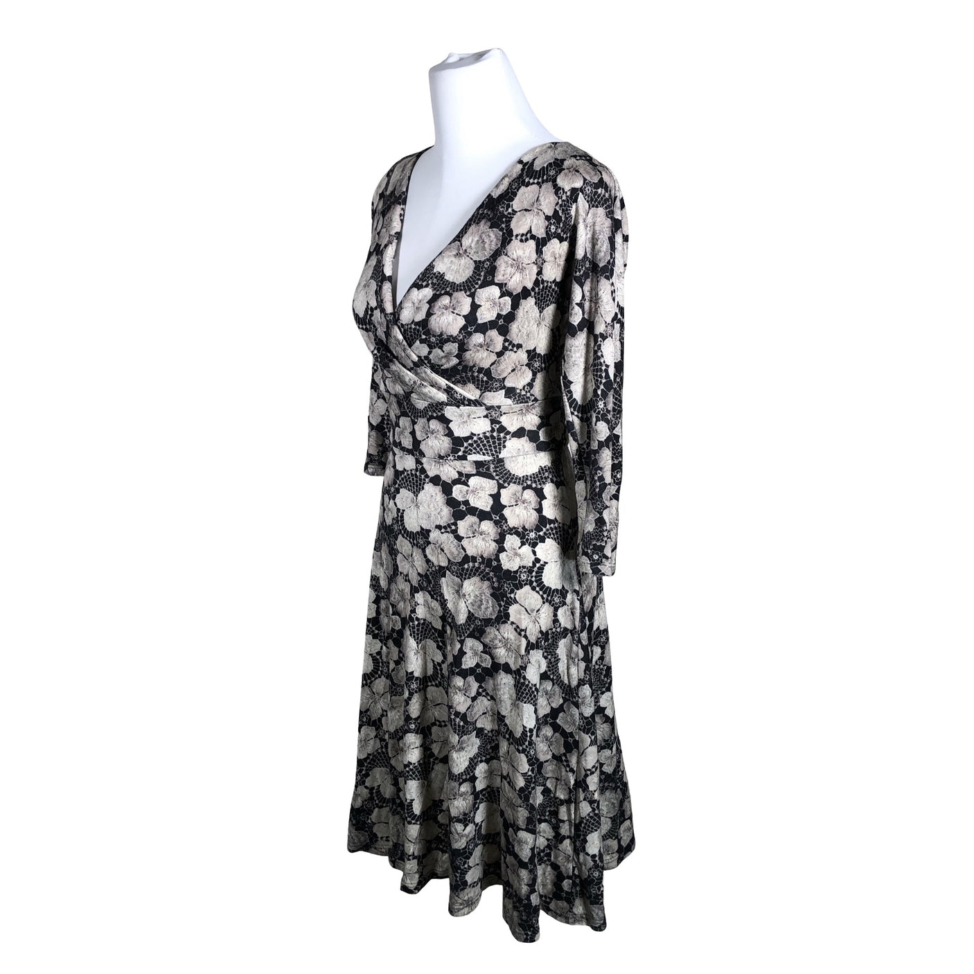 Unisex Tiina Talumees - Trikotaažist kleit, suurus 38 - Must (3)
