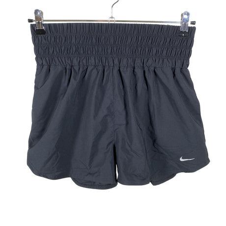 Unisex Nike - Lühikesed spordipüksid, suurus 40 - Must ()