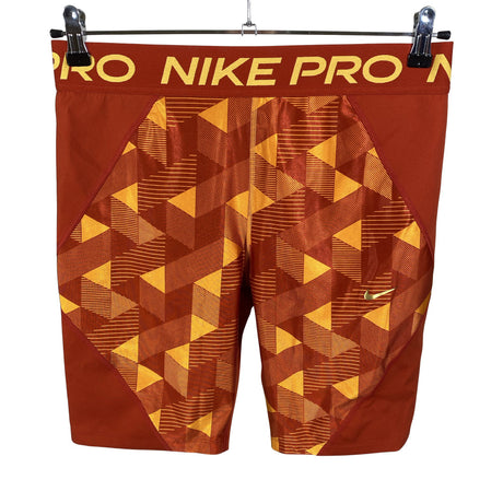 Unisex Nike - Lühikesed spordipüksid, suurus 40 - Punane ()