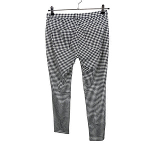 Unisex Uniqlo - Mittevenivad püksid, suurus 40 - Must (2)