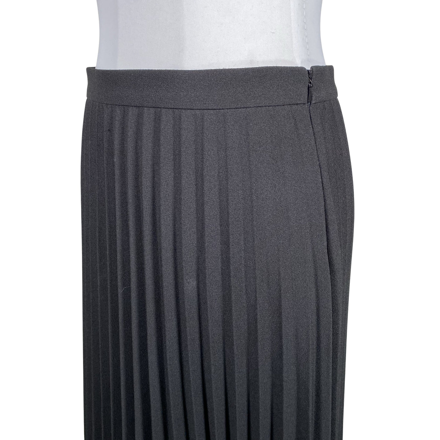 Unisex Filippa K. - Plisseerseelik, suurus 38 - Must (2)