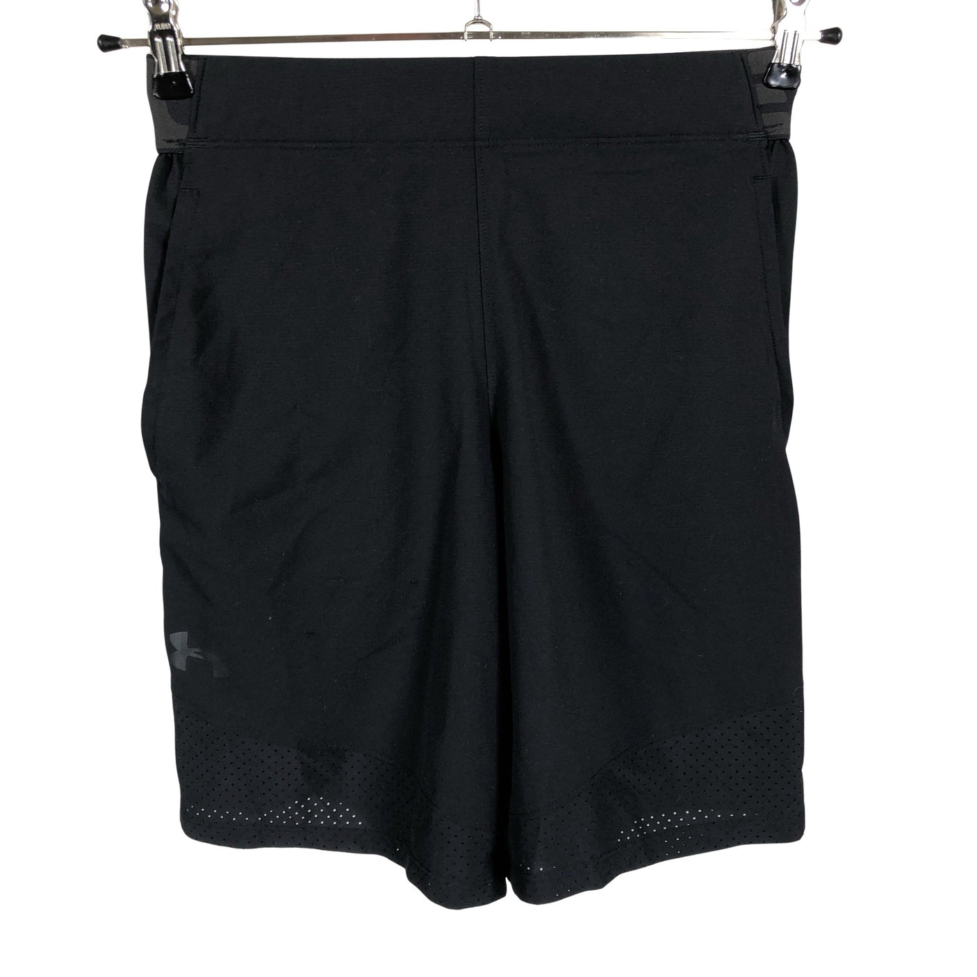 Unisex Under Armour - Lühikesed spordipüksid, suurus 36 - Must (1)