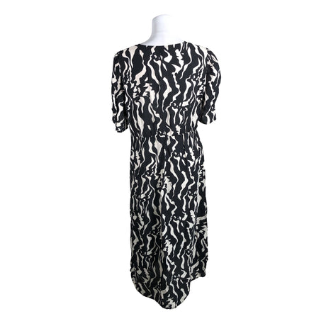 Unisex Lindex - Maksikleit, suurus 40 - Must (2)