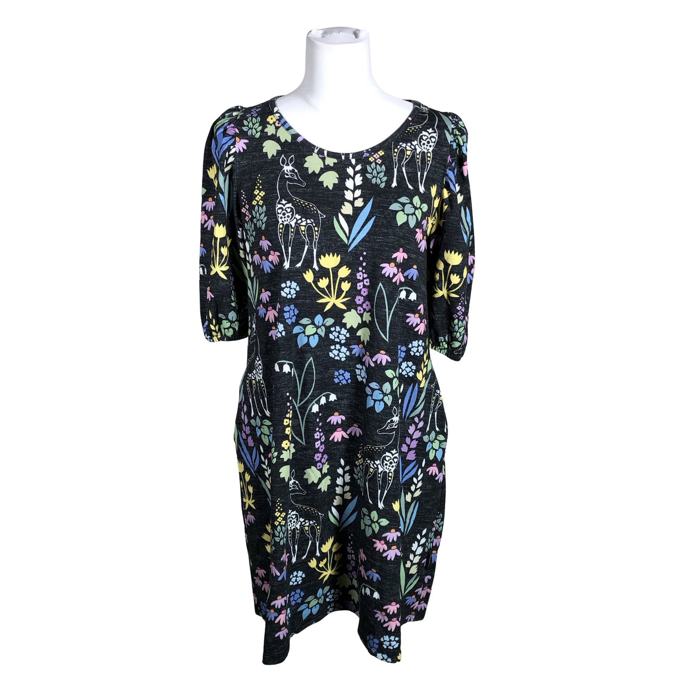 Unisex Versonpuoti - Trikotaažist kleit, suurus 40 - Must (1)