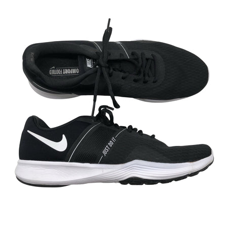 Unisex Nike - Sisespordijalanõud, suurus 41 - Must ()