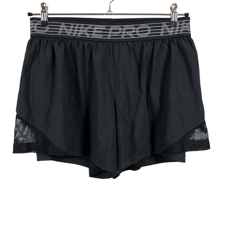 Unisex Nike - Lühikesed spordipüksid, suurus 42 - Must ()