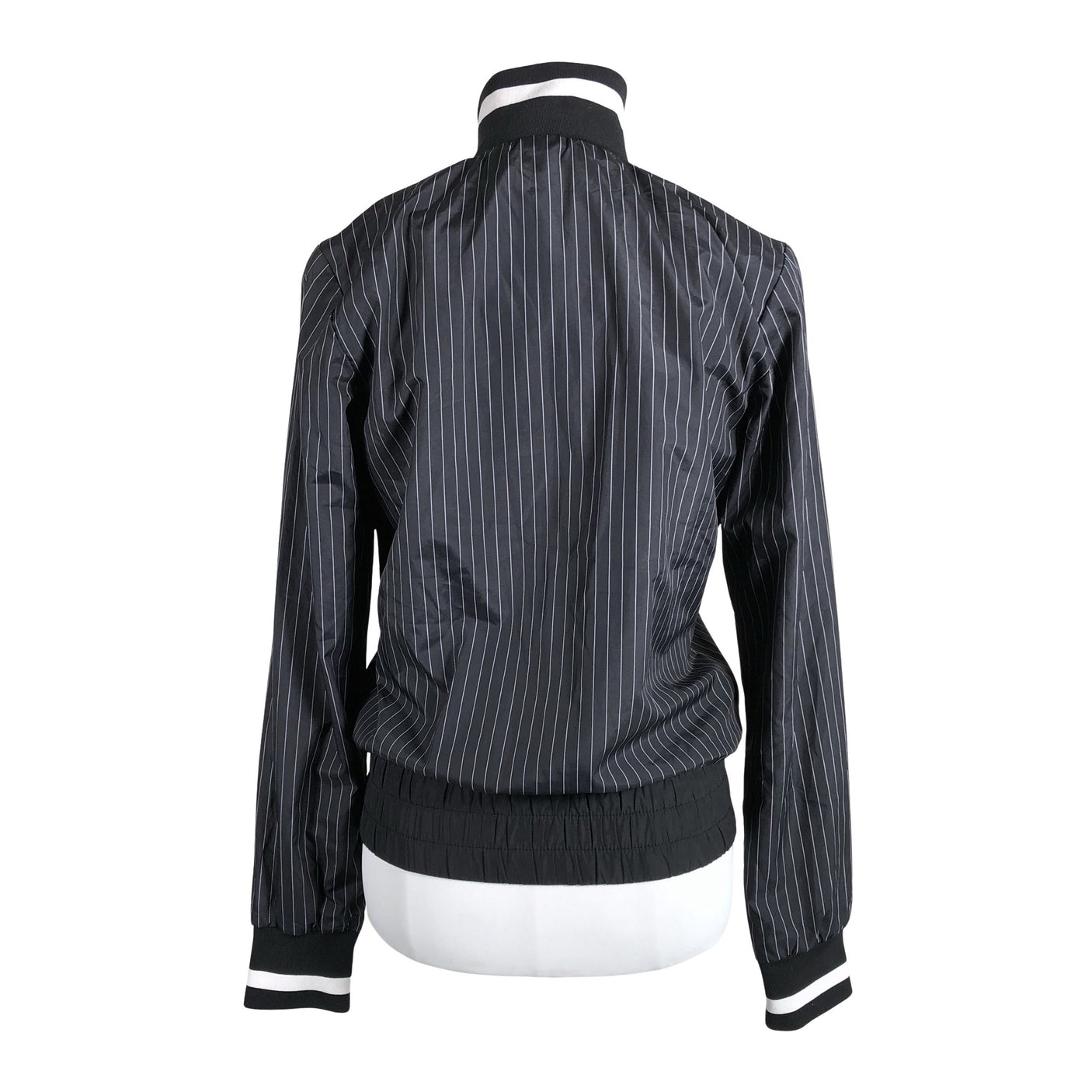 Unisex Nike - Jope, suurus 38 - Must (2)