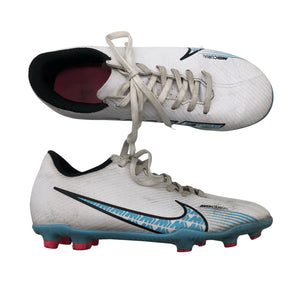 Unisex Nike - Jalgpallijalatsid , suurus 34 - Valge (1)
