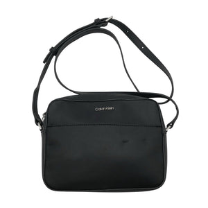 Unisex Calvin Klein - Õlakott, suurus Midi - Must (1)